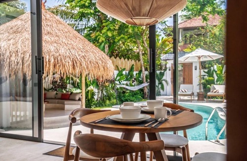 Penestanan Villa | Tropical 2BR Gem in Ubud w Private Pool & Gazebo