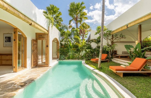 Umalas Villa | Tropical Garden Private Pool Near the Beach