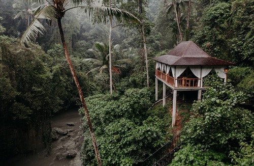Kemenuh Villa | Tropical Pool For Large Groups Ubud Retreat
