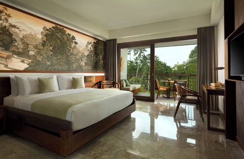 Ubud Resort | Tropical Ubud Hideaway with Private Balcony, Local Artistry & Modern Comfort
