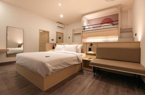 Cikini Hotel | True Blue Hotel Menteng