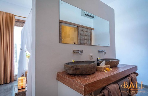 Amlapura Villa | Truly a hidden luxury gem in paradise! Private, romantic, and breathtaking!