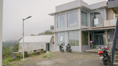 Kejajar House | Tugu Langit Villa & Homestay