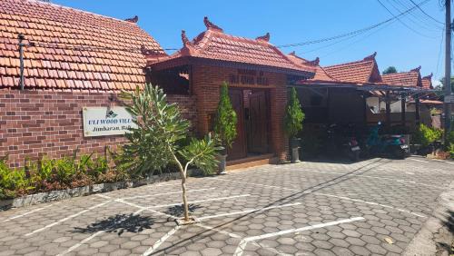 Bukit House | Uli Wood Villa, Jimbaran BALI - near GWK
