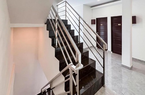 Palembang House | Urbanview Hotel Diamond Palembang
