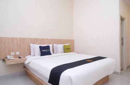 Tegal Hotel | Urbanview Hotel DJ Inn Tegal