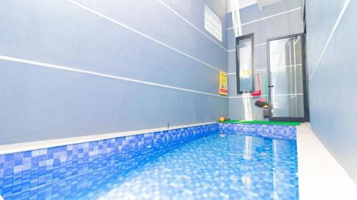 Sidomulyo Villa | Villa Aira with Private Pool and Karaoke