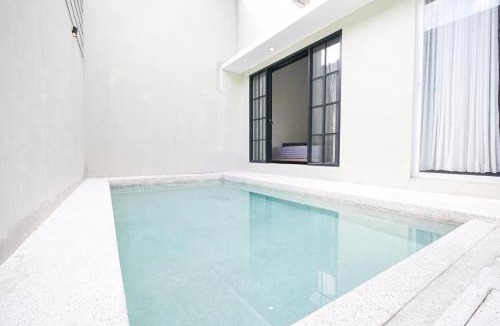 Sleman Villa | Villa by Praya