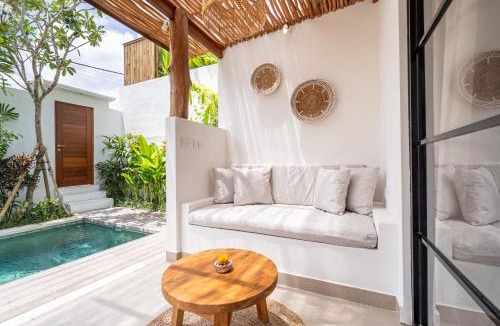 Beraban Villa | Villa Camille - Private 1BR Oasis with Pool in Nyanyi Beach