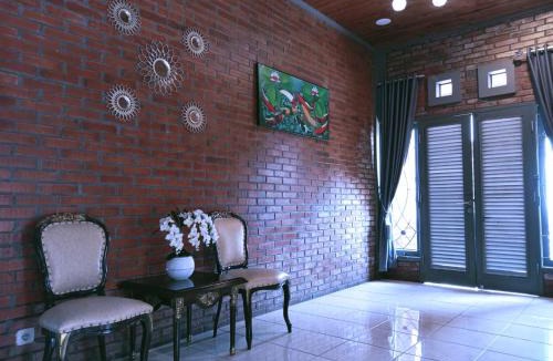 Cisarua Villa | Villa Forest Puncak