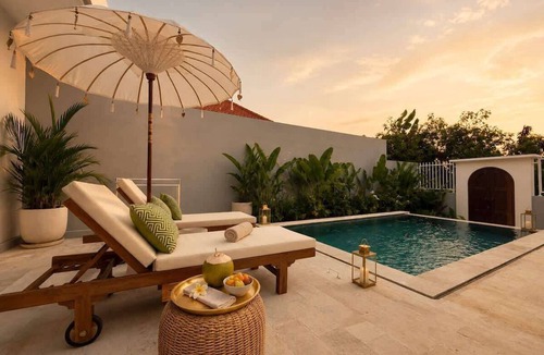 Padonan Villa | Villa Hibiscus II