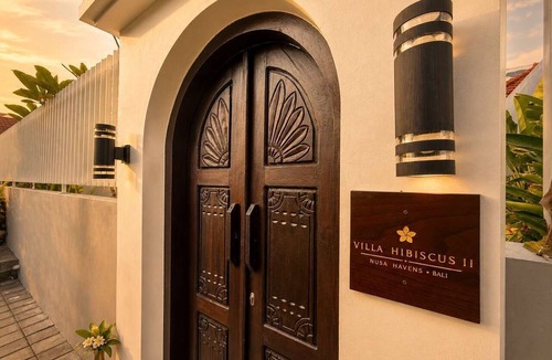 Padonan Villa | Villa Hibiscus II