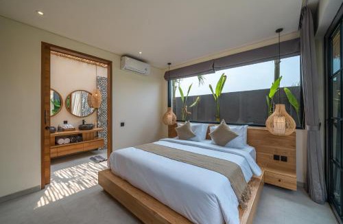 Cemagi Villa | Villa Isly - Stylish 2BR Villa with BBQ, Rooftop and Beach Nearby