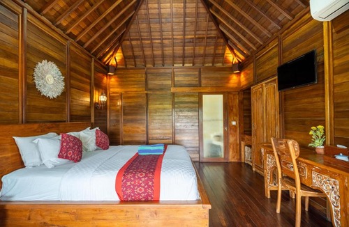 Kedewatan Villa | Villa Kayu Eco Lodge