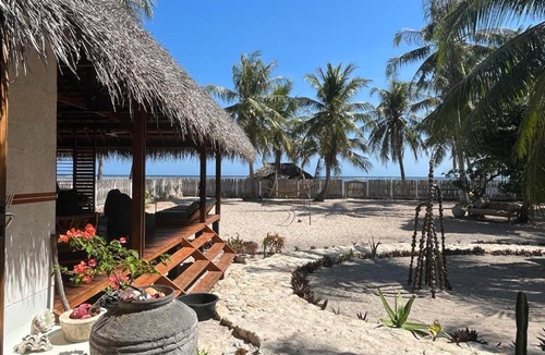 Rote Island Hotel | VILLA LANGIT TEDUH ROTE