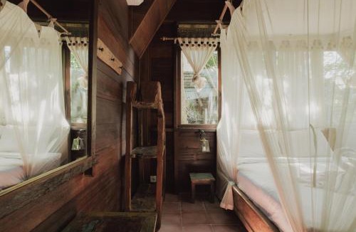 Melayang House | Villa Lumbung