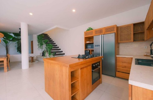 Cemagi House | Villa Merman | 3BR w BBQ Deck & Pool In Pererenan