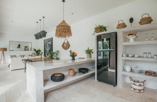 Kedewatan Villa | Villa Santai - Luxury & Private Garden Villa with Jungle View