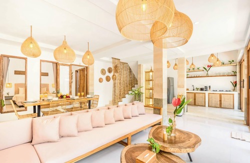 Laksmana Villa | Villa Tokyo - 3BDR - 3 min walk to KU DE TA beach