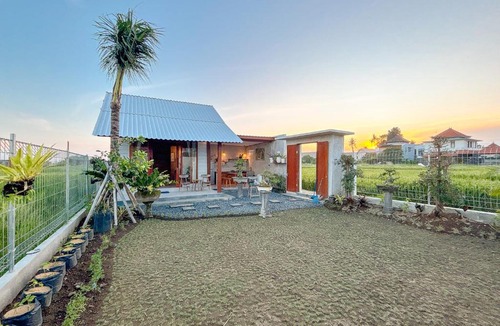 Kediri Villa | Villa Umah Dangin Desa