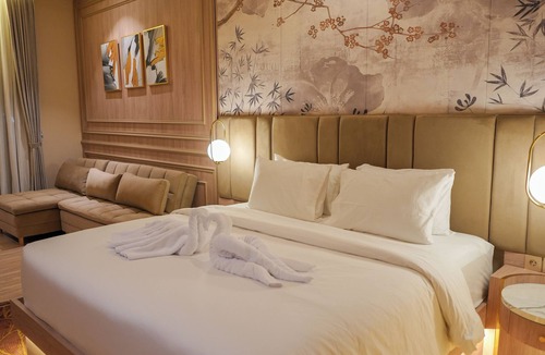 Old Jakarta Hotel | Whistler Garden Hotel