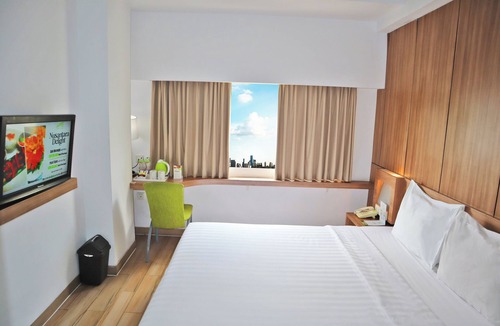 Cikini Hotel | Whiz Hotel Cikini Jakarta