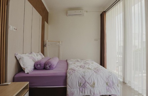 Oro Oro Ombo Villa | Winoera Villa - Modern-Tropical Stay Batu