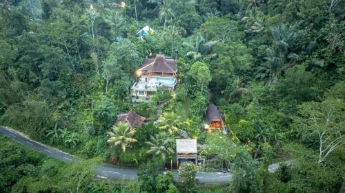 Tampaksiring Villa | Yoga Maya Senet Villa