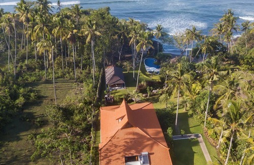 Suraberata Villa | Your own private beach and staff at this stunning 2-bedroom villa! Close to Balian Beach!