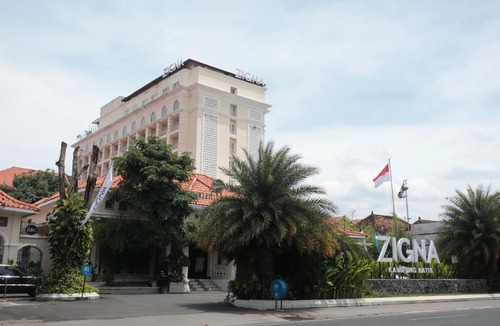 Laweyan Hotel | Zigna Kampung Batik
