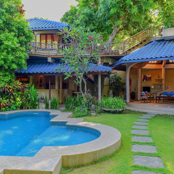 Cozy Villa In Seminyak : short walk to beach and crowds, unique design, peaceful in Badung