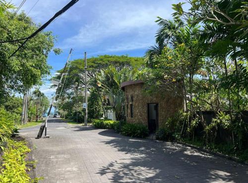 3 Minutes Walk to Cemagi Beach - Ombak Luxury Residence in Cemagi