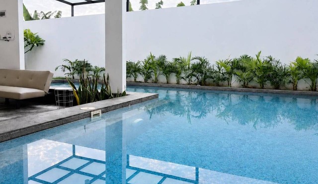 Altura Esthetic Villas in Batam
