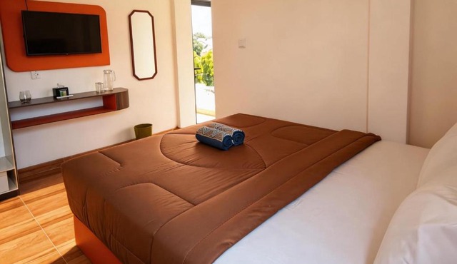 Aluna Hotel