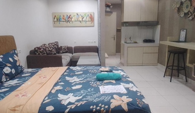 Aryanto at Sentul Tower Apartment in Citaringgul