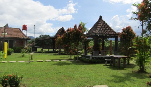 Balkondes Bumiharjo (Kampung Dolanan) in Magelang