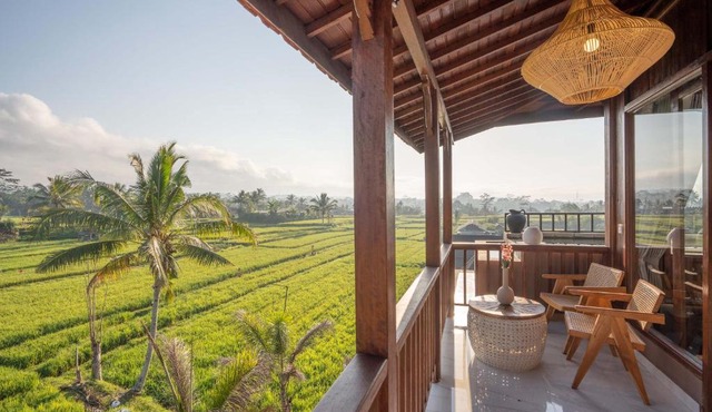 Barong Bali Villa with Floating Breakfast