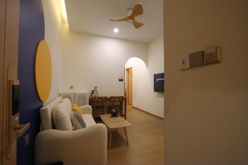Casabella 3BR 202, Walk 5 min to Grand Batam Mall