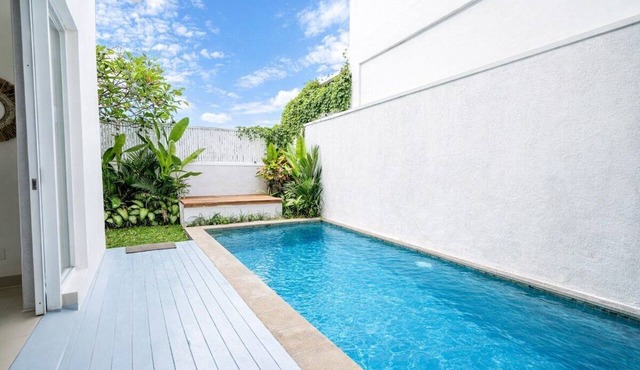 Chic 3BR in Nusa Dua - Ocean View, Cinema, Rooftop in Kabupaten Badung