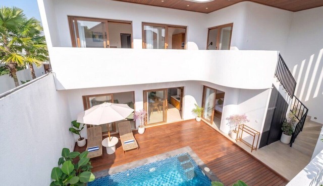 Chic 3BR Villa 300m to Sanur Beach Pool & Patio in Kota Denpasar