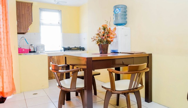 Comfy and Cozy 2BR Great Western Resort Apartment