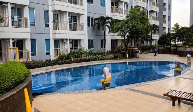 Comfy and Modern Wonderful 2BR Apartment at Tanglin Supermall Mansion By Travelio in Surabaya