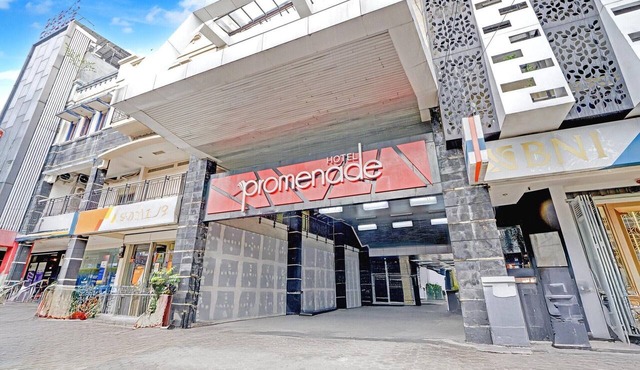 Cozy Double Escape W/Free WiFi and Parking in Bandung