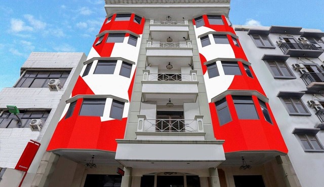 Cozy Double Escape W/Free WiFi and Parking in Jakarta