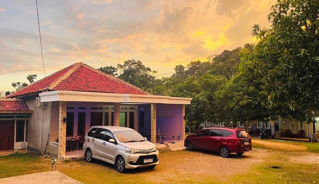 Cozzy Homestay Rain