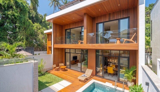 Designer 2BR in Ubud w Private Pool, Patio&Balcony in Kabupaten Gianyar