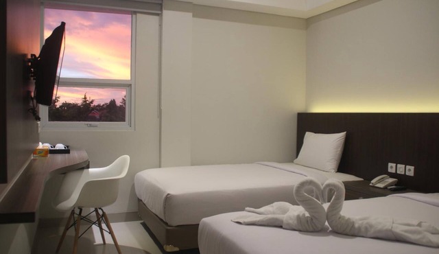 Emerald Hotel