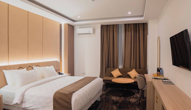 Fahira Hotel Syariah Padang in Padang