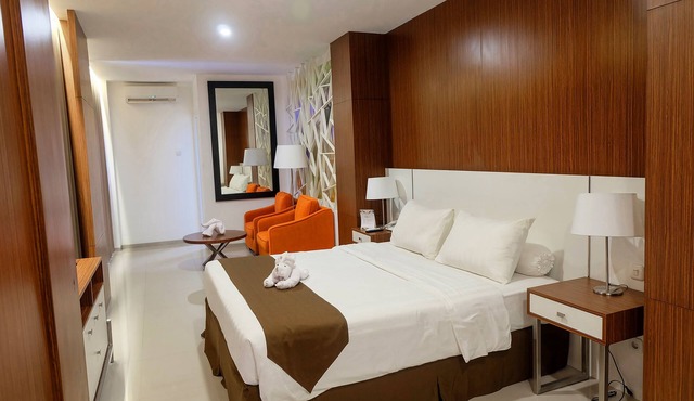 Front One Hotel Pamekasan Madura