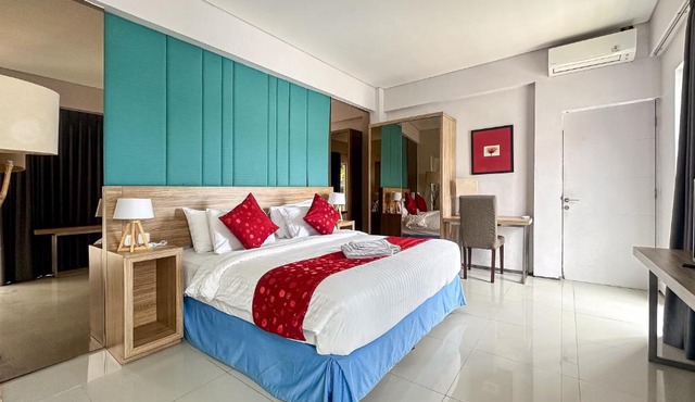 Garden Leaf Villa - 2 Bedroom Pool Villa with Minimum Stay 2 Nights in Nusa Dua